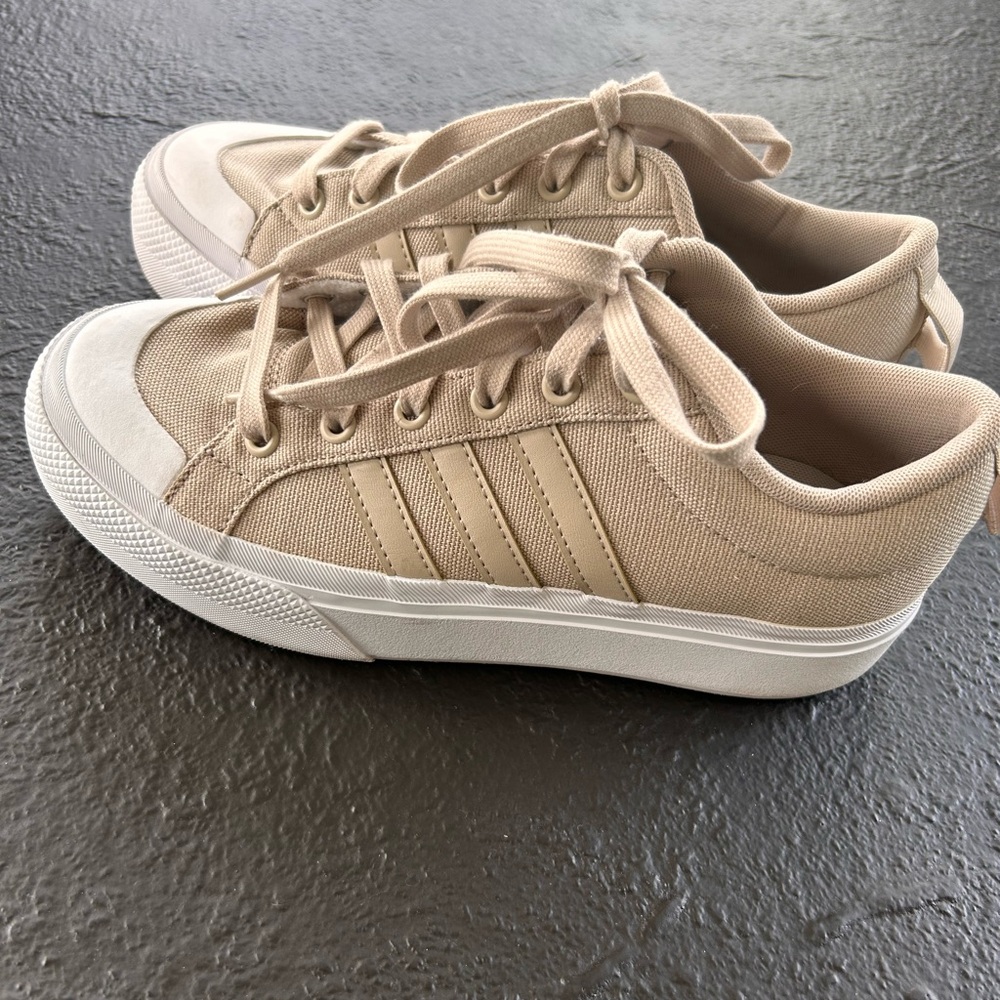 Adidas Bravada 2.0 Platform Sneakers